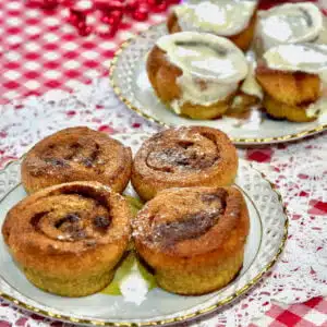 Mezcla para hornear rollos de canela bajos en carbohidratos Keto Mélange de cuisson pour petits pains à la cannelle Keto à faible teneur en glucides Mélange de cuisson pour petits pains à la cannelle Keto à faible teneur en glucides Смесь для выпечки булочек с корицей и кето с низким содержанием углеводов Keto-Zimtschnecken-Backmischung mit niedrigem Kohlenhydratgehalt Miscela di cottura per rotoli di cannella cheto a basso contenuto di carboidrati Golden Stevia Low Carb Keto Cinnamon Roll Baking Mix