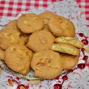 Almond Low Carb Keto Cookies Baking Mix- Golden Stevia Sugar Free, Gluten Free Mezcla baja en carbohidratos para hornear galletas de almendras y ceto sin azúcar, sin gluten Wenig Kohlehydrate Keto-Mandelkeks-Backmischung Zuckerfrei, Glutenfrei Preparato da forno per biscotti alla mandorla a basso contenuto di carboidrati senza zucchero, senza glutine Mélange à biscuits à faible teneur en glucides Keto aux amandes sans sucre, sans gluten Низкоуглеводная кето-миндальная смесь для выпечки без сахара, без глютена