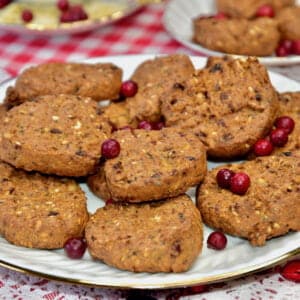 Cranberry-Flax Seeds Low Carb Keto Cookies Baking Mix- Golden Stevia Sugar Free, Gluten Free Mezcla para hornear galletas con semillas de lino y arándanos cetogénicas bajas en carbohidratos - Stevia dorada sin azúcar, sin gluten Preparato per la cottura di biscotti con semi di lino e mirtilli rossi a basso contenuto di carboidrati - Stevia dorata senza zucchero, senza glutine Mélange de biscuits à faible teneur en glucides Keto aux canneberges et aux graines de lin - Golden Stevia sans sucre, sans gluten Wenig Kohlehydrate Keto-Cranberry-Leinsamen-Keks-Backmischung – goldenes Stevia, zuckerfrei, glutenfrei Смесь для выпечки печенья с низким содержанием углеводов, кето, клюквы и семян льна, золотая стевия, без сахара, без глютена